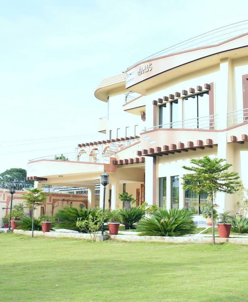 אבוטאבאד Royal Emirates Residence מראה חיצוני תמונה