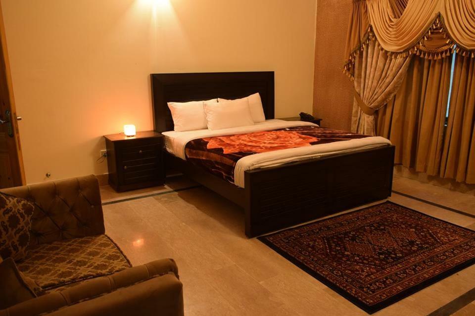 אבוטאבאד Royal Emirates Residence מראה חיצוני תמונה