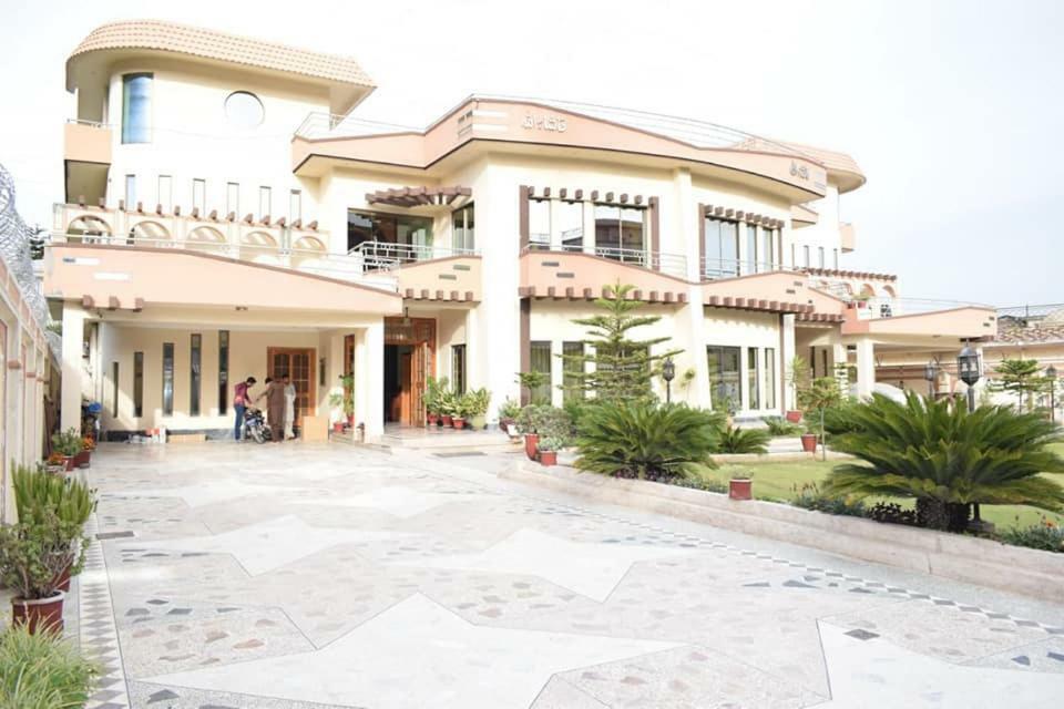 אבוטאבאד Royal Emirates Residence מראה חיצוני תמונה